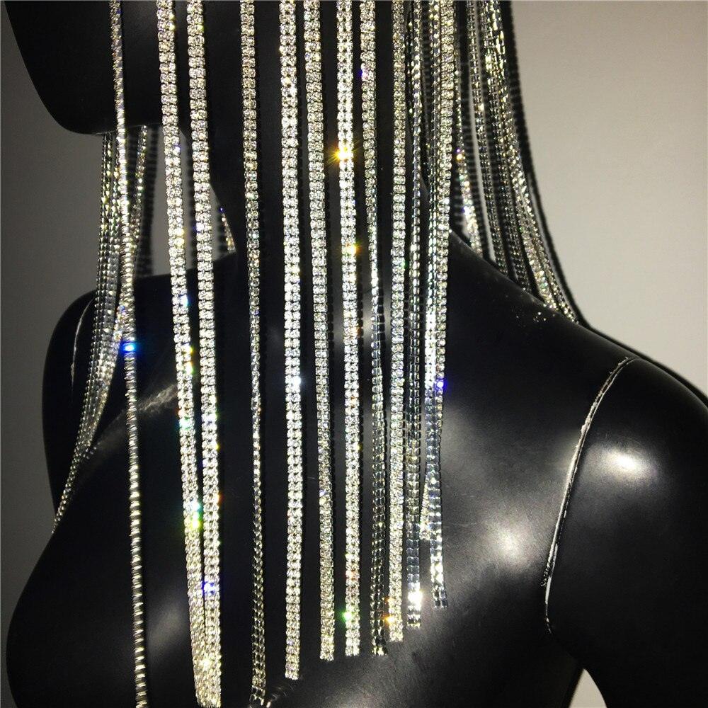 Rihanna's Crystal Headdress - IntimGlamour